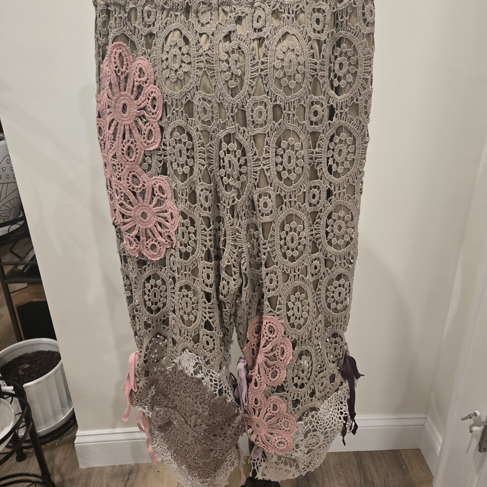 ✨2 LEFT - NEW Jaded Gypsy Endless Love Bohemian Lace & Crochet Pants - Picture 5 of 7